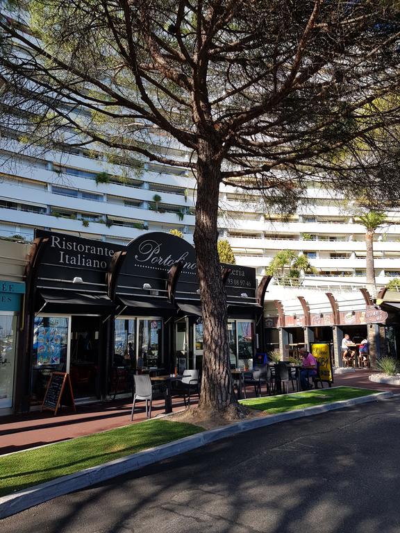 Apartments At Commodoro 卢贝新城 外观 照片